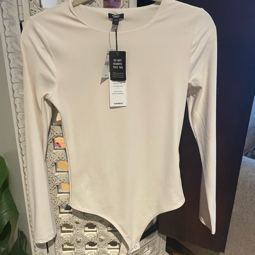 Express body contour bodysuit